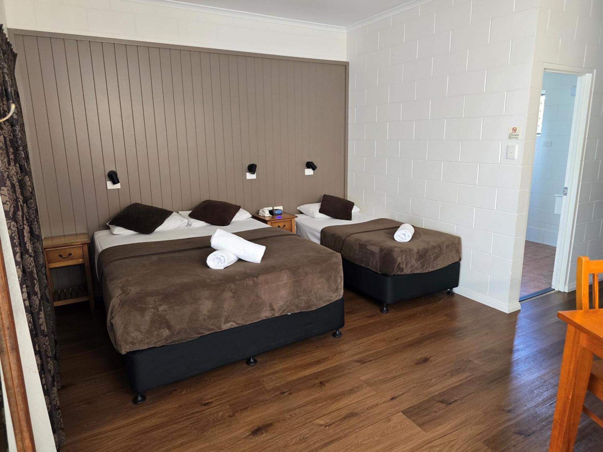 Colonial Rose Motel Townsville Esterno foto