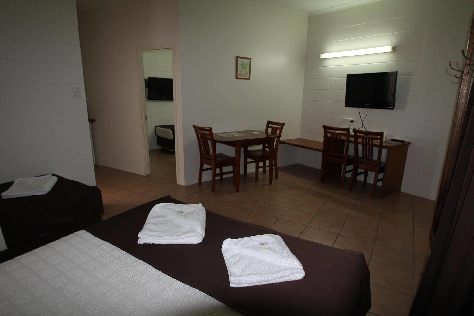 Colonial Rose Motel Townsville Esterno foto